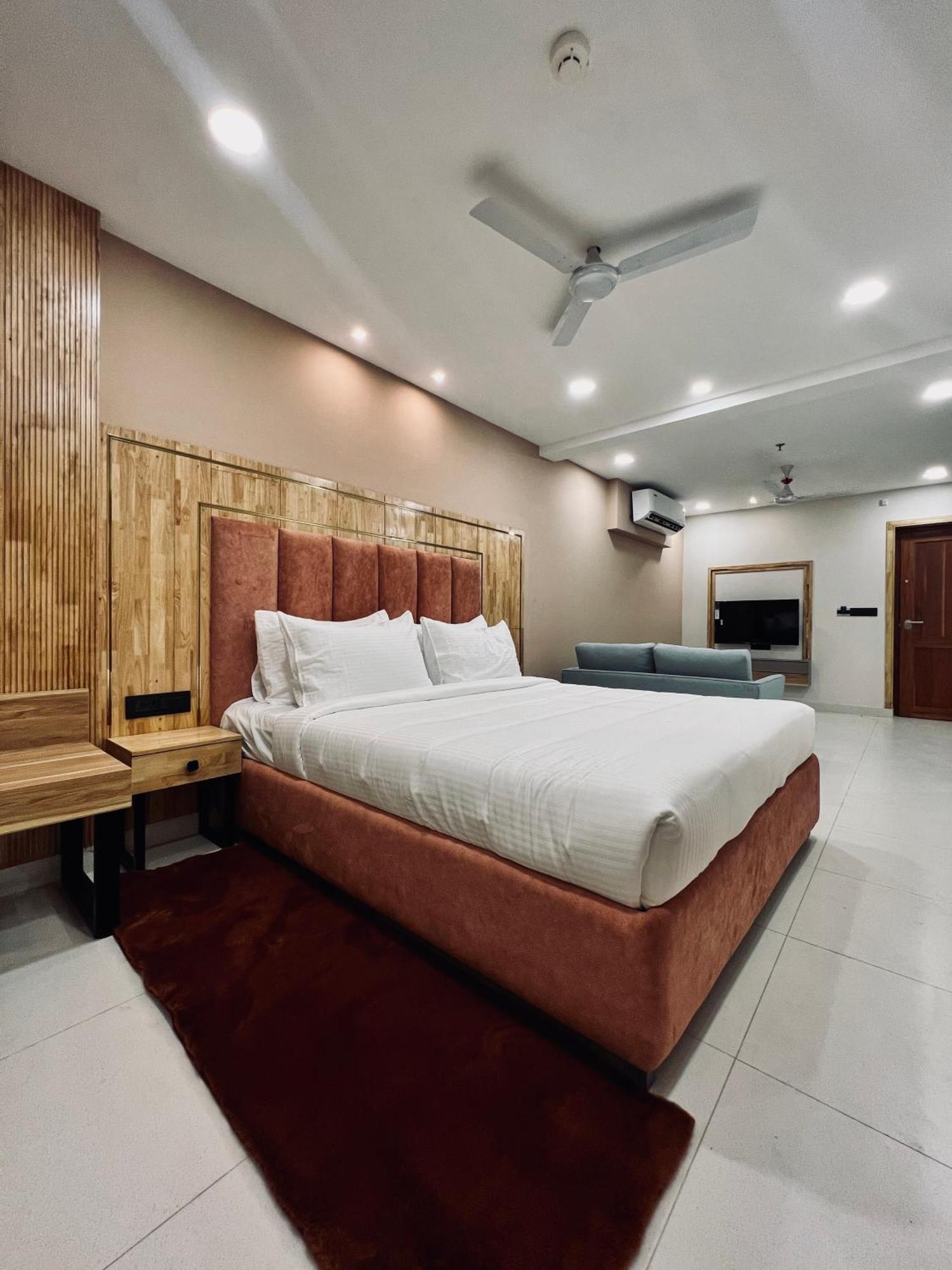 The Habitat Suites Guruvāyūr Zewnętrze zdjęcie
