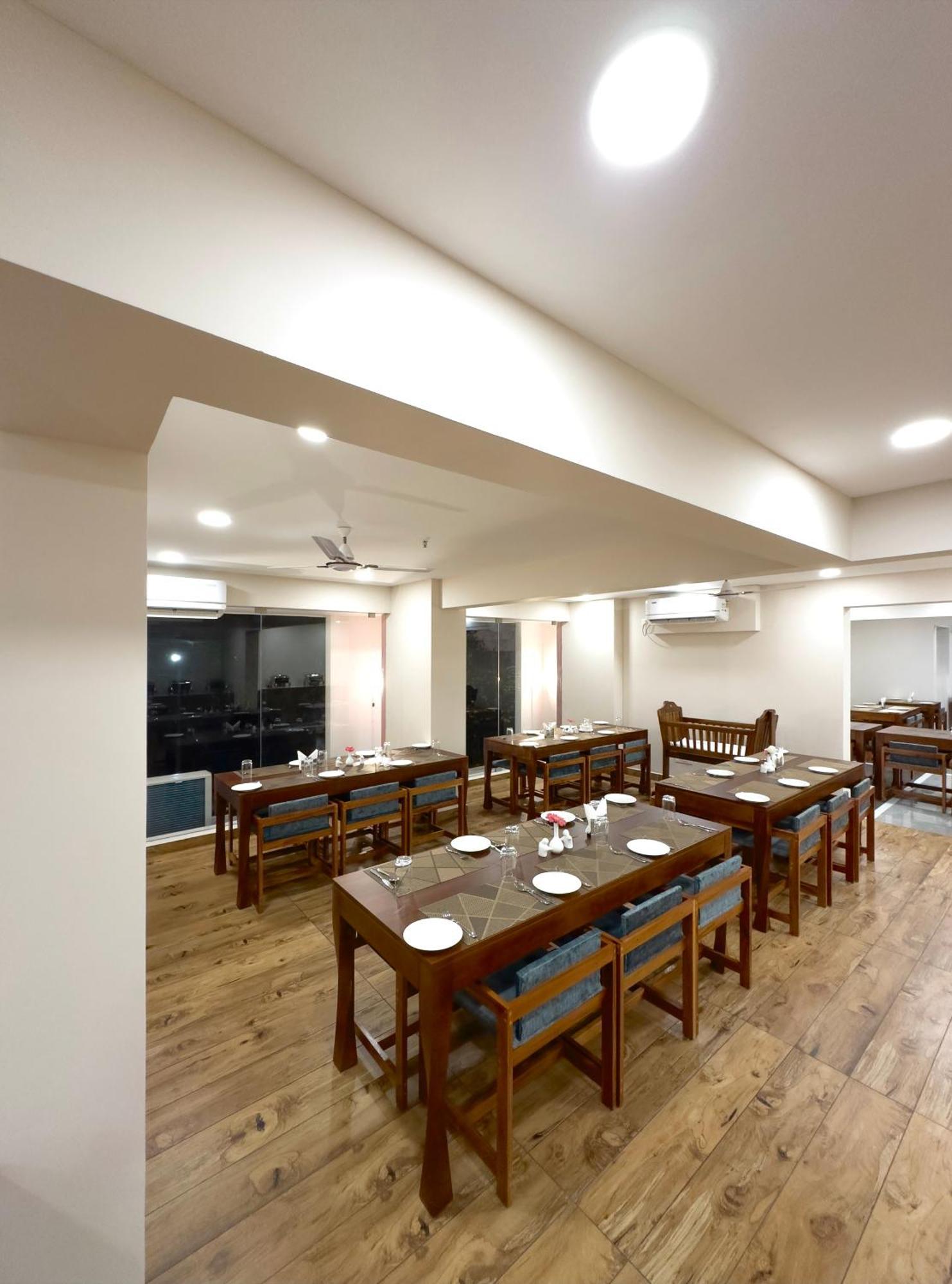 The Habitat Suites Guruvāyūr Zewnętrze zdjęcie