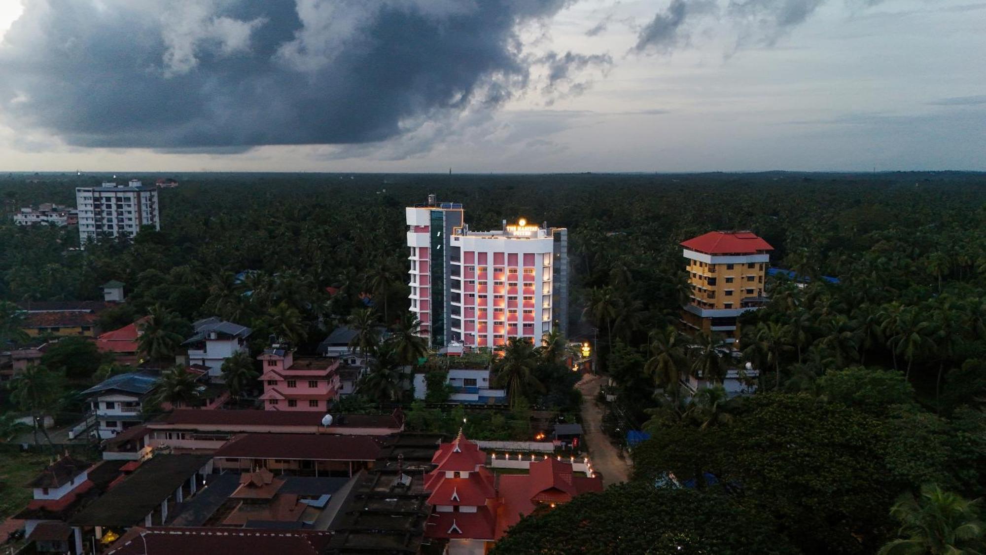 The Habitat Suites Guruvāyūr Zewnętrze zdjęcie
